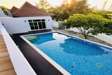 image 19 GPPH1937 Charming 4-bedroom poolvilla in Na-Jomtien