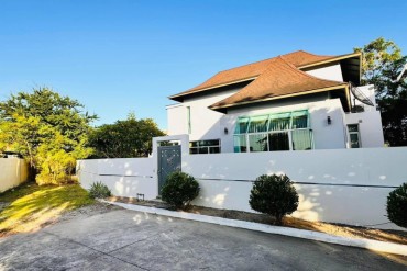 image 19 GPPH1937 Charmante 4-Schlafzimmer-Poolvilla in Na-Jomtien