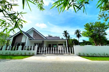 image 15 GPPH1955 Newly built 3-bedroom house with a garden