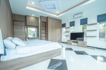 image 20 GPPH1962 Beautiful 4-bedroom pool villa in Huay Yai