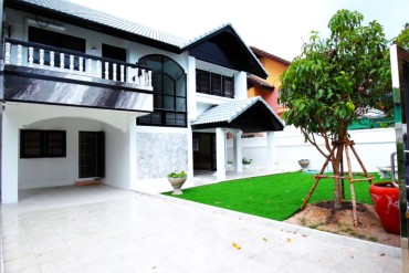 image 27 GPPH1964 Fully Furnished 2-Storey House for Rent