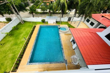 image 5 GPPH1989 Spacious pool villa with a beautiful garden