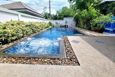 GPPH2006  2-Bedroom Pool Villa in the Heart of Bang Saray