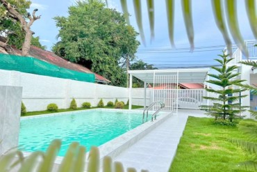 GPPH2052   Luxury family house with pool in East Pattaya